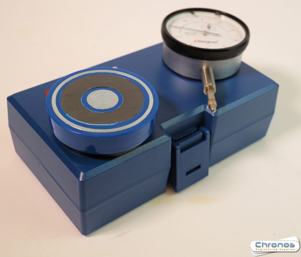 Dasqua 0-10mm x 0.01mm Metric Dial Gauge with Flat Magnetic Back - Image 4