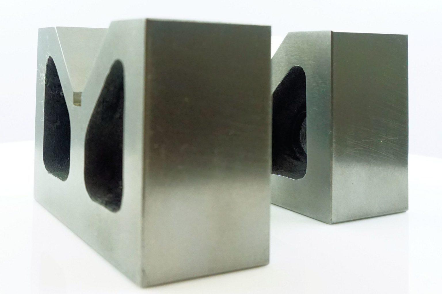 Pair of Cast Iron Vee Blocks 4 inch SORRY OUT OF STOCK Chronos