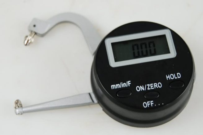 New Mini Outside Digital Caliper Type Thickness Gauge