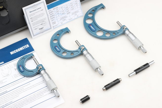 Dasqua Set of 4 Outside Micrometers 0 - 100mm x 0.01mm 4111-8210- SORRY OUT OF STOCK - Image 2