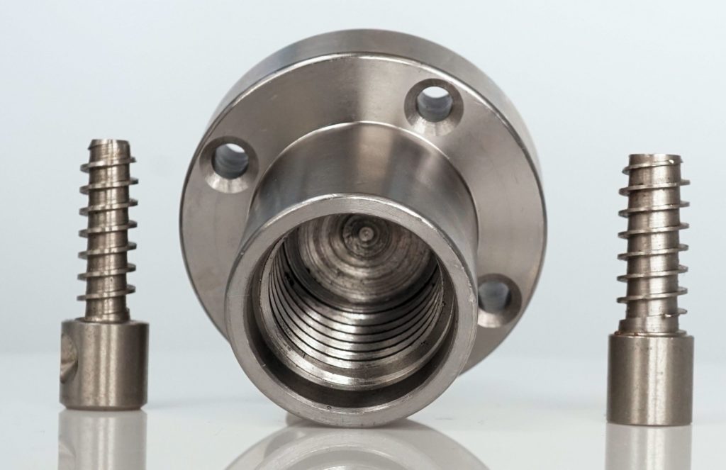 SCT 2 inch Wood Screw Chuck 1 inch x 8 TPI - Image 2