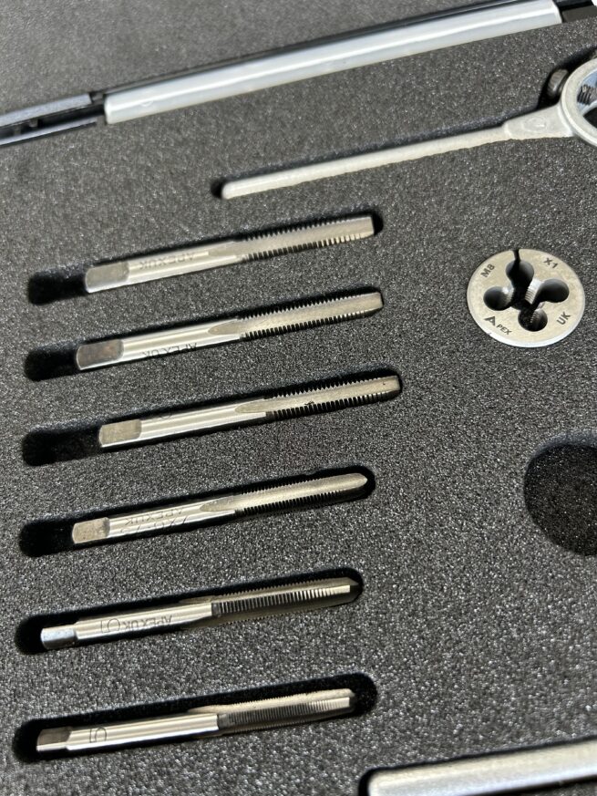 Apex British Metric Fine Tap and Die Set - Image 2