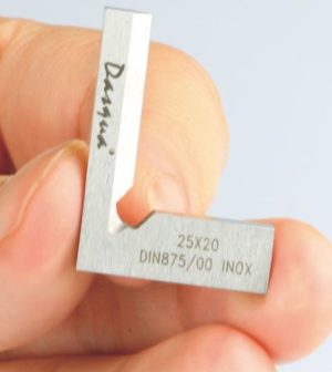 Dasqua 90′ Beveled Edge Square 25mm x 20mm 9111-1102