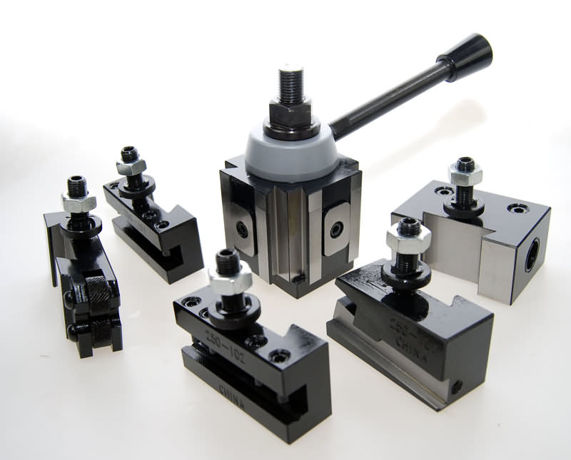 Piston Type Toolpost Medium