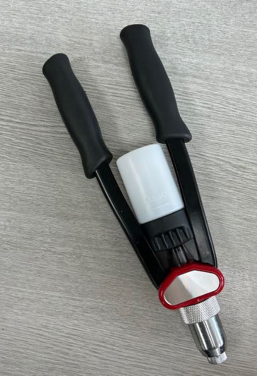 4 in 1 Heavy Duty Double Hand Riveter With Rotating Head - Image 3