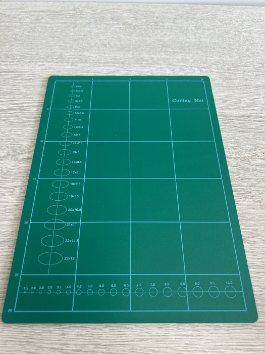 A4 Self Healing Cutting Mat: 22cm x 30cm x 3mm