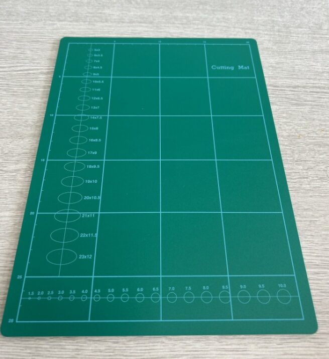A4 Self Healing Cutting Mat: 22cm x 30cm x 3mm