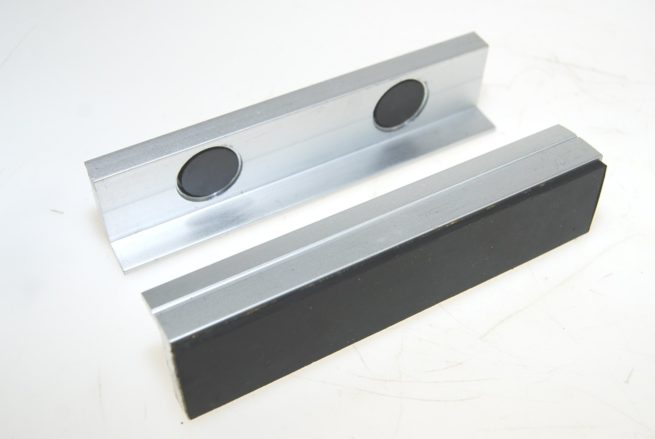 Pair of 125mm Magnetic Rubber Vice Jaws - Image 2