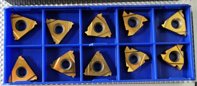 Set of Imperial External Threading Tools 16mm Shank - Image 3